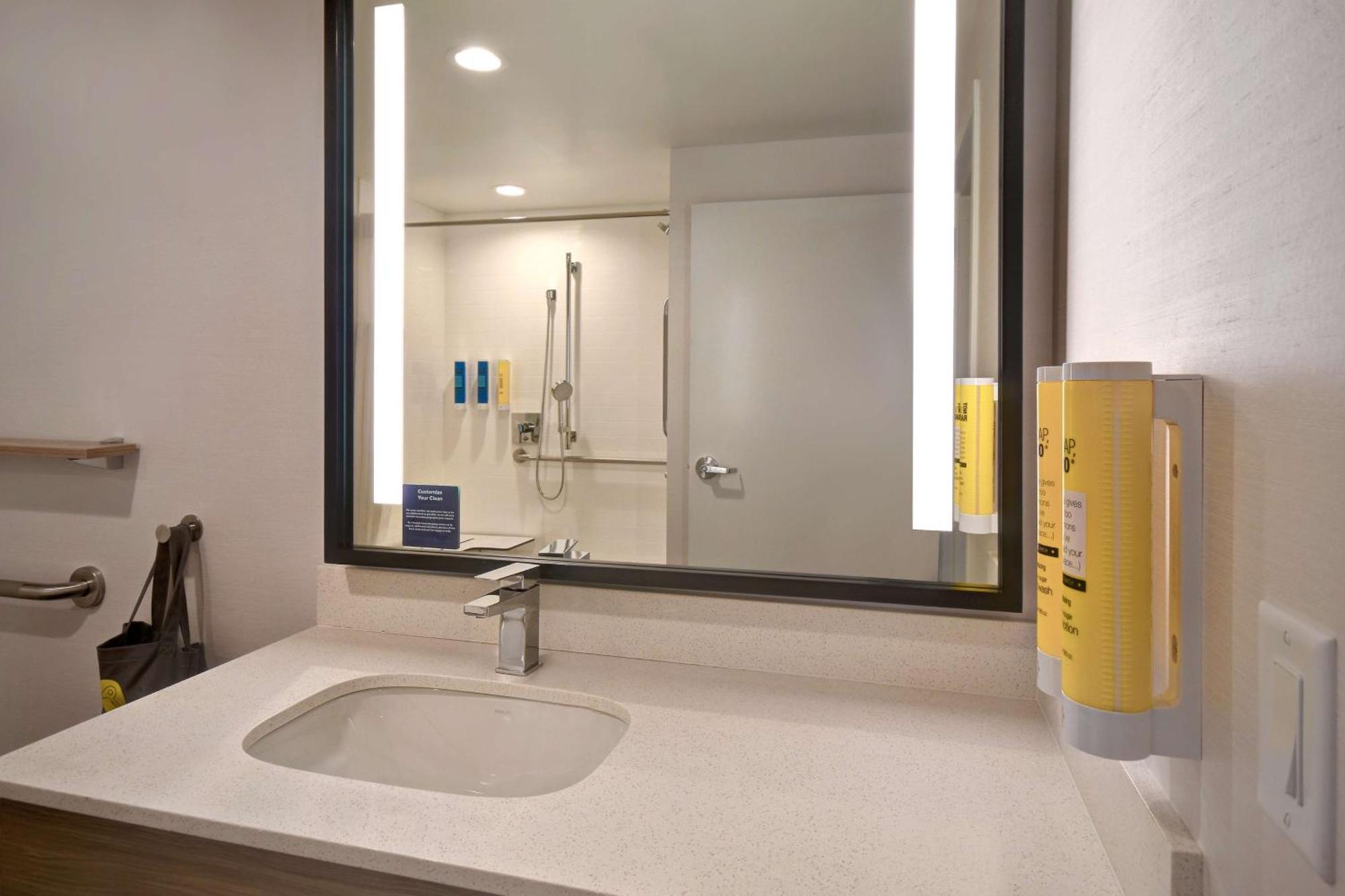Tru By Hilton Concord, Nh Hotel Ngoại thất bức ảnh